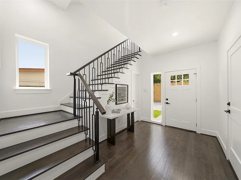 5024 Winnetka St #A — Photo 15