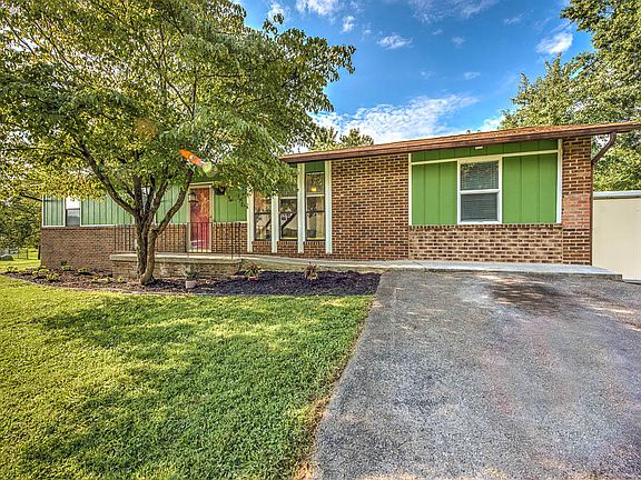 2nd image of 6116 Travis Dr
