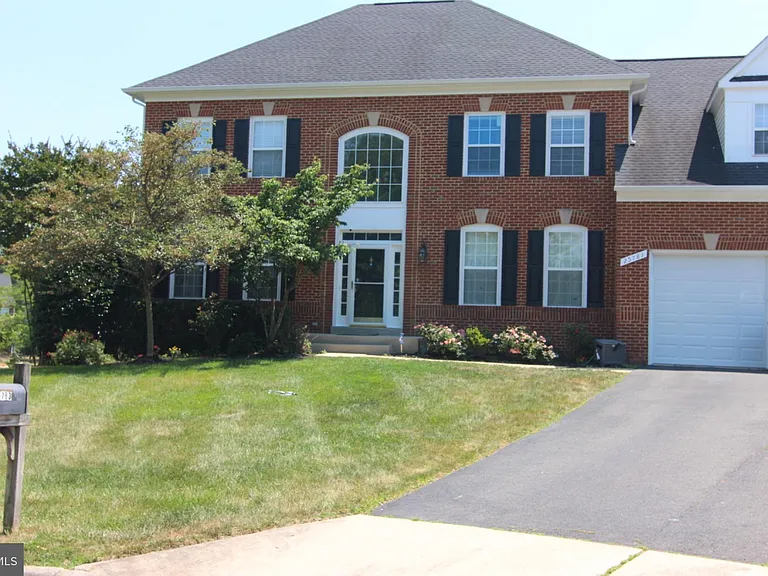 25783 Fenian Ct — Photo 2