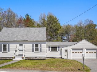 54 Meadowbrook Rd, North Chelmsford, MA 01863