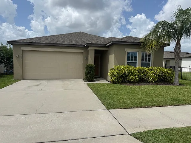 3 bed, 1753 sqft, $2,300 — Photo 1