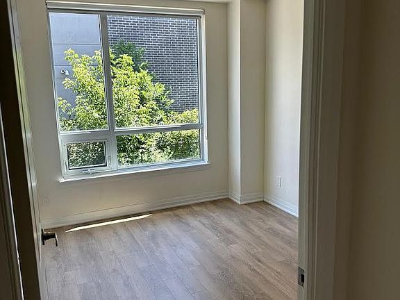 4th image of 680 Atwater Ave #22