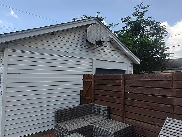 220 Monteray Ave — Photo 37