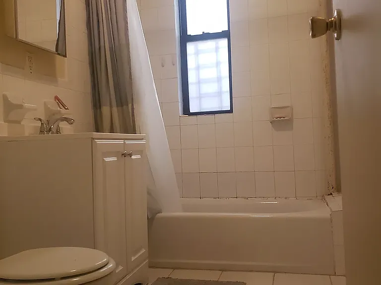 736 W 181st St #6K — Photo 6
