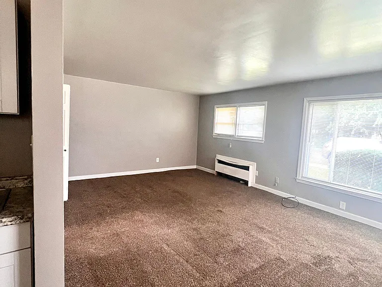 14930 Tireman Ave — Photo 2