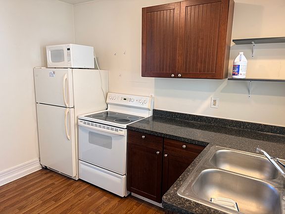 5th image of 117 Pollard Ave #A