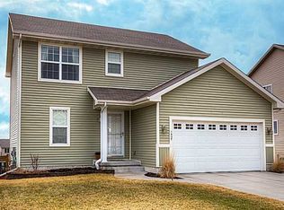1457 93rd St, West Des Moines, IA 50266
