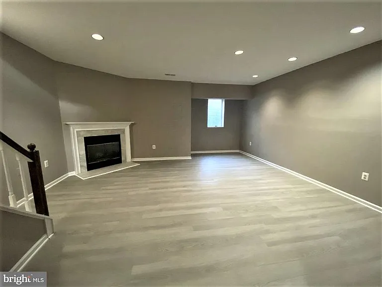 6183 Wellington Commons Dr — Photo 17