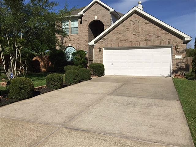 1st image of 3347 Lakeway Ln