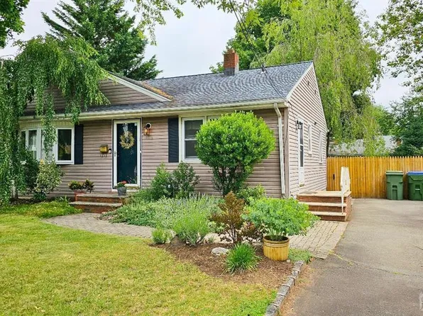 119 Redwood Ave, Edison, NJ 08817