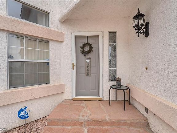 4th image of 3609 Twinbreeze St