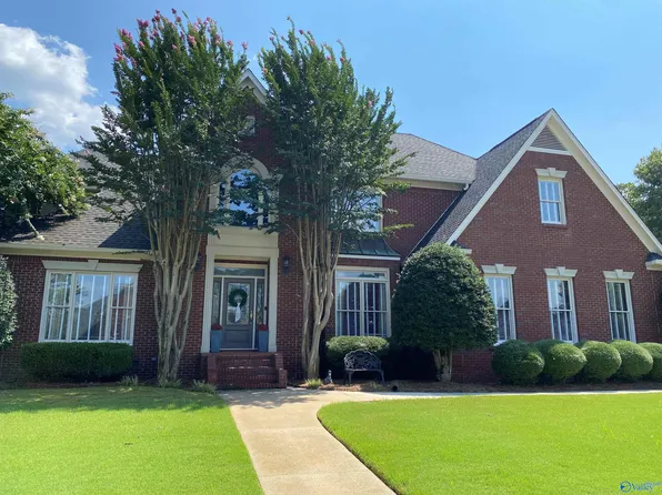 1705 Camden Cir SW, Decatur, AL 35603