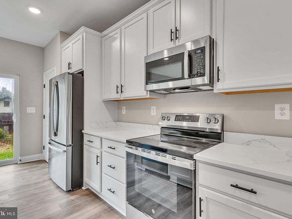 2nd image of 3708 3rd St