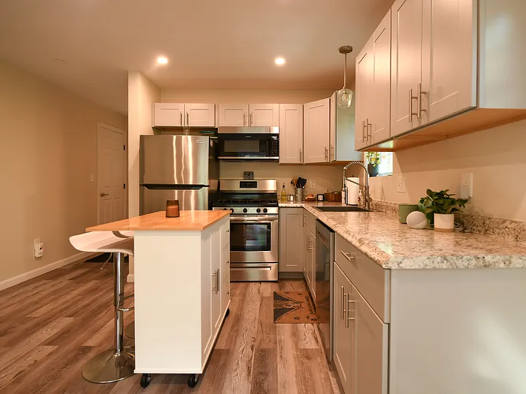 18 Benjamin Way #B — Photo 9