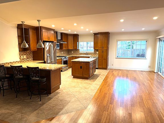 2nd image of 15586 Gardenia Way