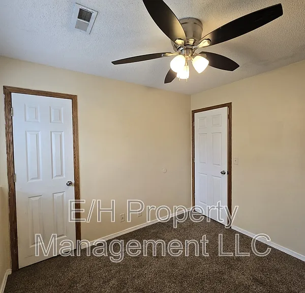 4460 S Elizabeth Ave — Photo 7