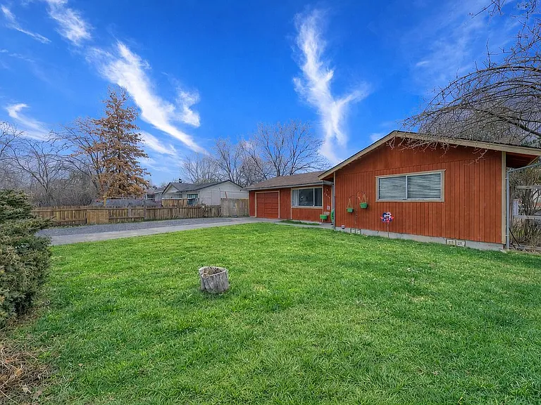 2634 SW Umatilla Ct — Photo 1