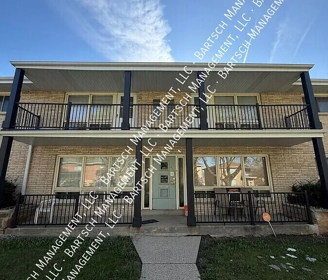 4118 N 91st St #4 — Photo 1