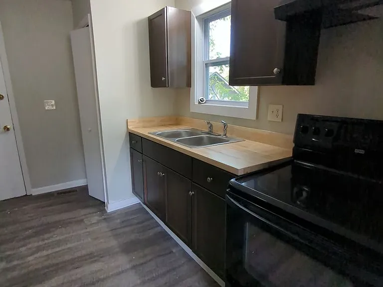 4107 13th Ave — Photo 8