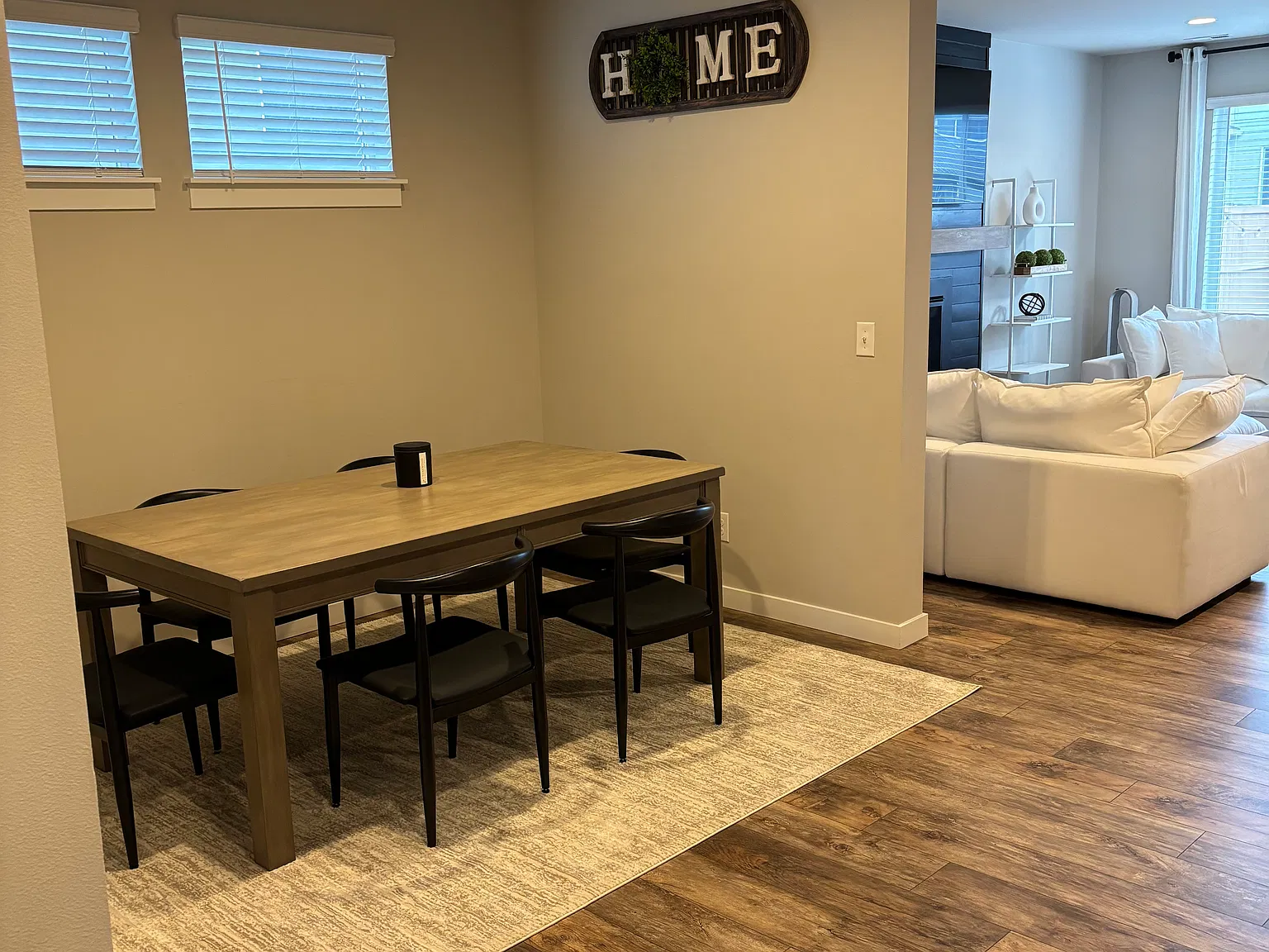 5 bed, 2920 sqft, $3,500 — Photo 2