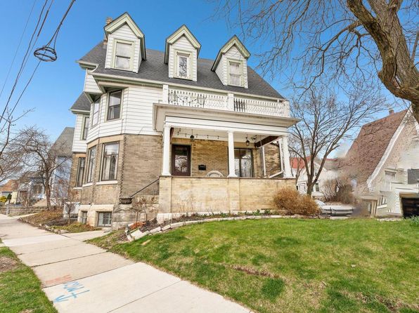 1900 North Cambridge AVENUE, Milwaukee, WI 53202