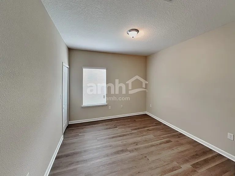 37 Trumpco Dr — Photo 23