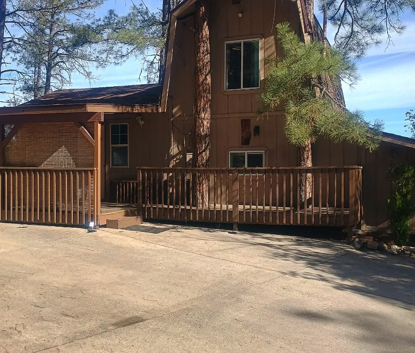 1360 White Spar Rd