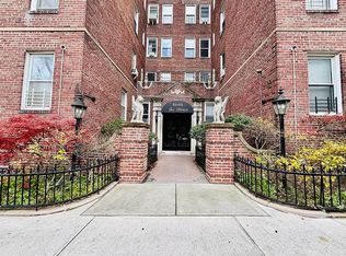 35-05 72nd St APT 2E, Jackson Heights, NY 11372