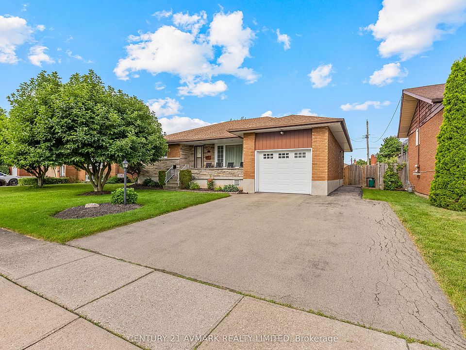 1st image of 54 Classic Ave