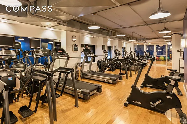 Rented by Compass | media 7