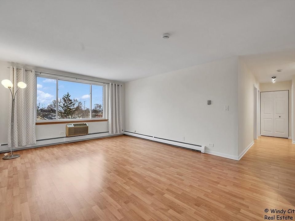 1st image of 1880 Bonnie Ln APT 421