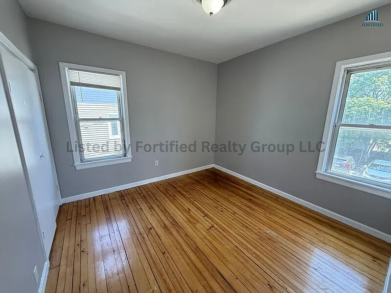 318 Broadway #2 — Photo 9