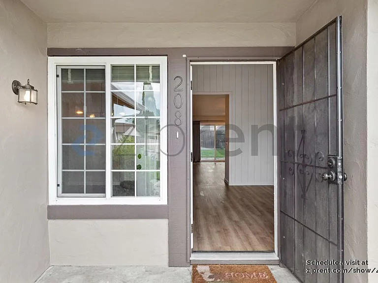 208 Richard Pl — Photo 4