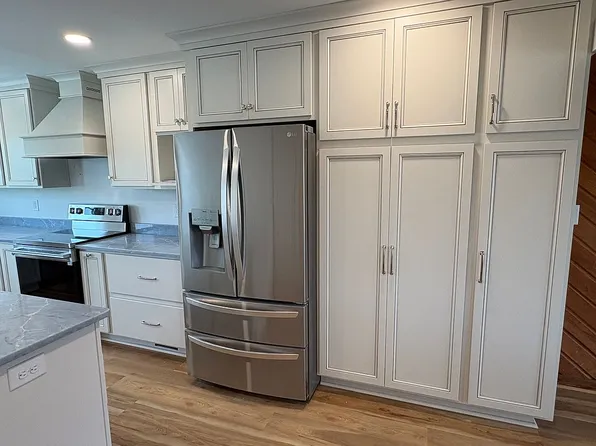 413 Club Colony Dr, Atlantic Beach, NC 28512