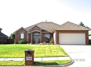2016 Cedar Pointe Ln, Edmond, OK 73003
