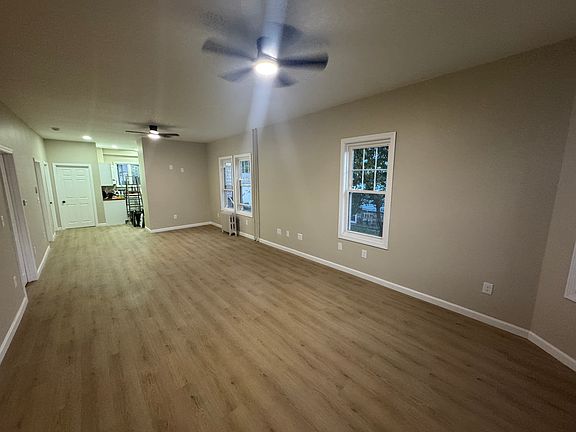 5th image of 435-437 Stetson St #1