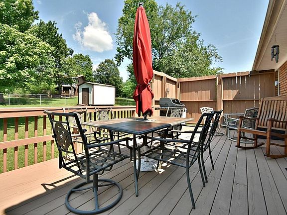 4th image of 7216 Arlie Dr