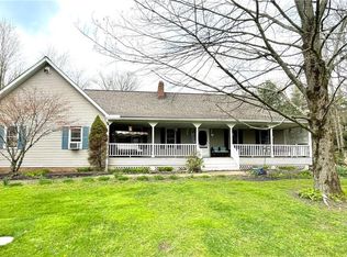 19130 Brookfield Dr, Chagrin Falls, OH 44023