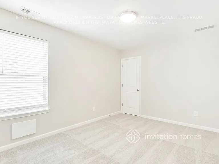 3941 Lake Manor Way — Photo 15
