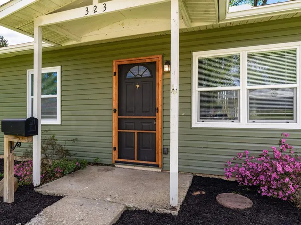 323 Cedarcrest Ave, Newark, OH 43055