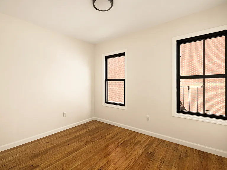 229 N 7th St #2 — Photo 5
