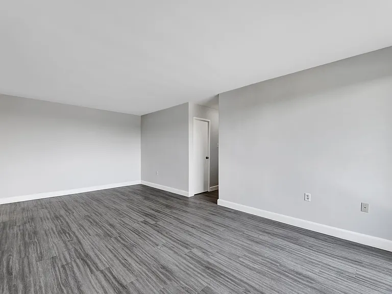 148 Concession St E — Photo 12