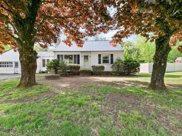 15 Kingston Road, Plaistow, NH 03865