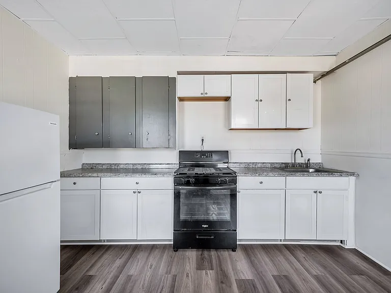 63 N Main St #17 — Photo 4