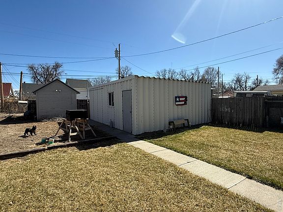 4th image of 426 Deuel St