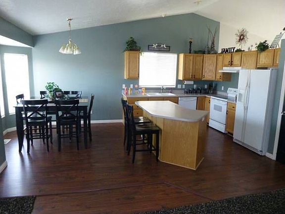 Spacious Kitchen