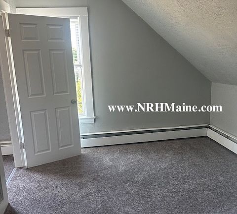 3rd image of 156 Holland St #10568411