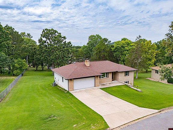2nd image of 108 N Kingswood Dr