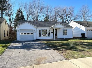 2048 Green Rd, Cleveland, OH 44121
