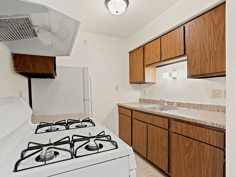 Beacon Hill and Great Oaks Apartments — Photo 6